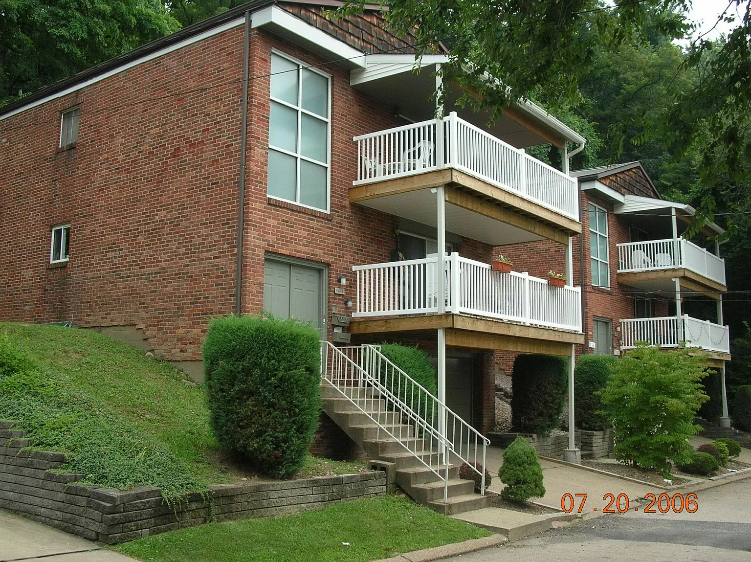 6633 Birchwood Ave Floor 2 photo 1