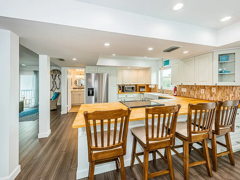 8432 W Gulf Blvd — Photo 6