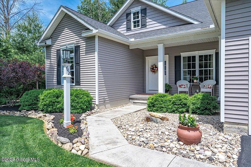 3rd image of 442 Vischer Ferry Road