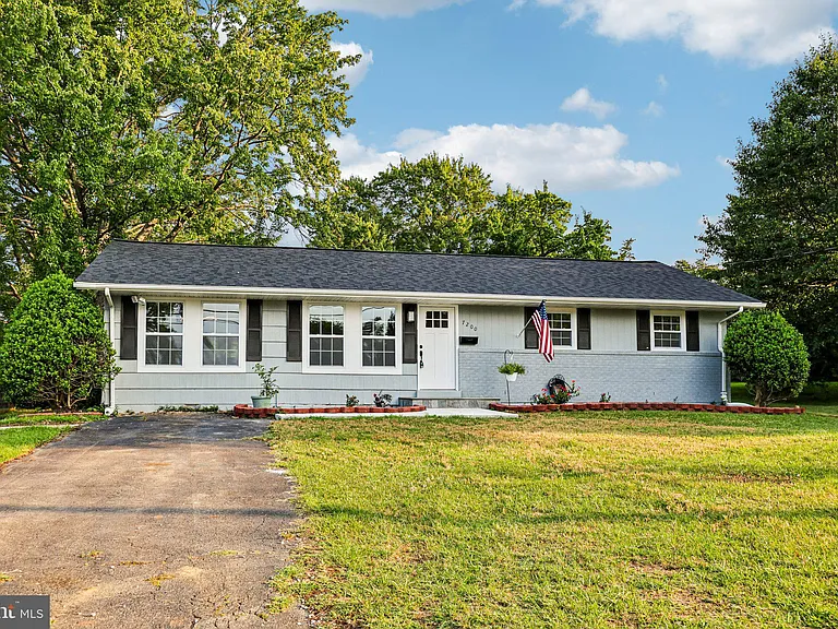 7200 Vellex Ln — Photo 5