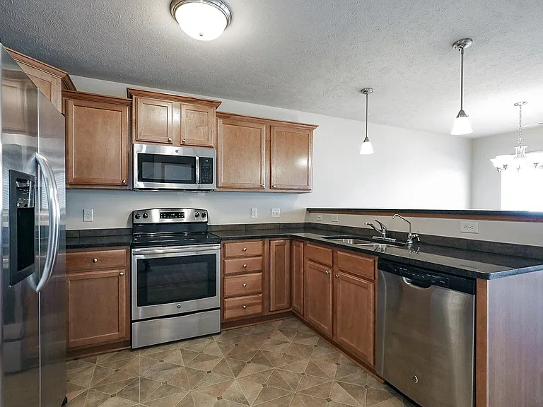 6148 Oakley St — Photo 10
