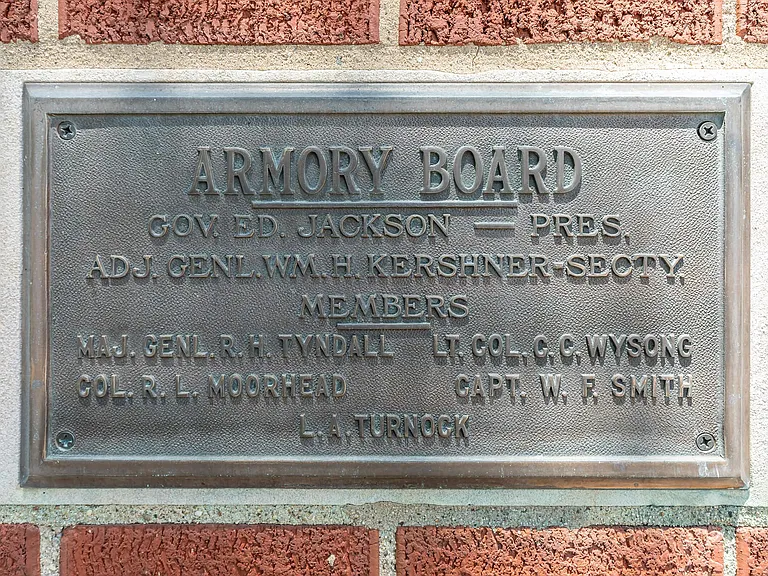 Armory Loft — Photo 11