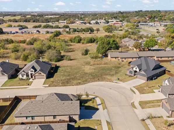 404 Molly Ln, Keene, TX 76059