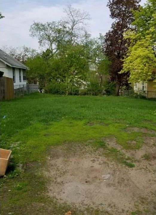 2nd image of 3718 Lyndale Ave N