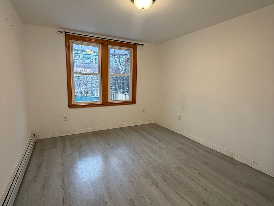 1st image of 3674 Shore Pkwy Floor 2