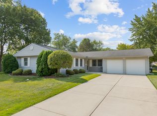 406 Allonby Dr, Schaumburg, IL 60194