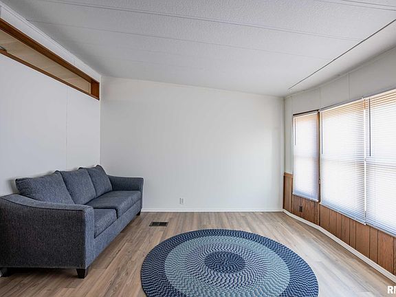 5th image of 10553 Torrance Rd