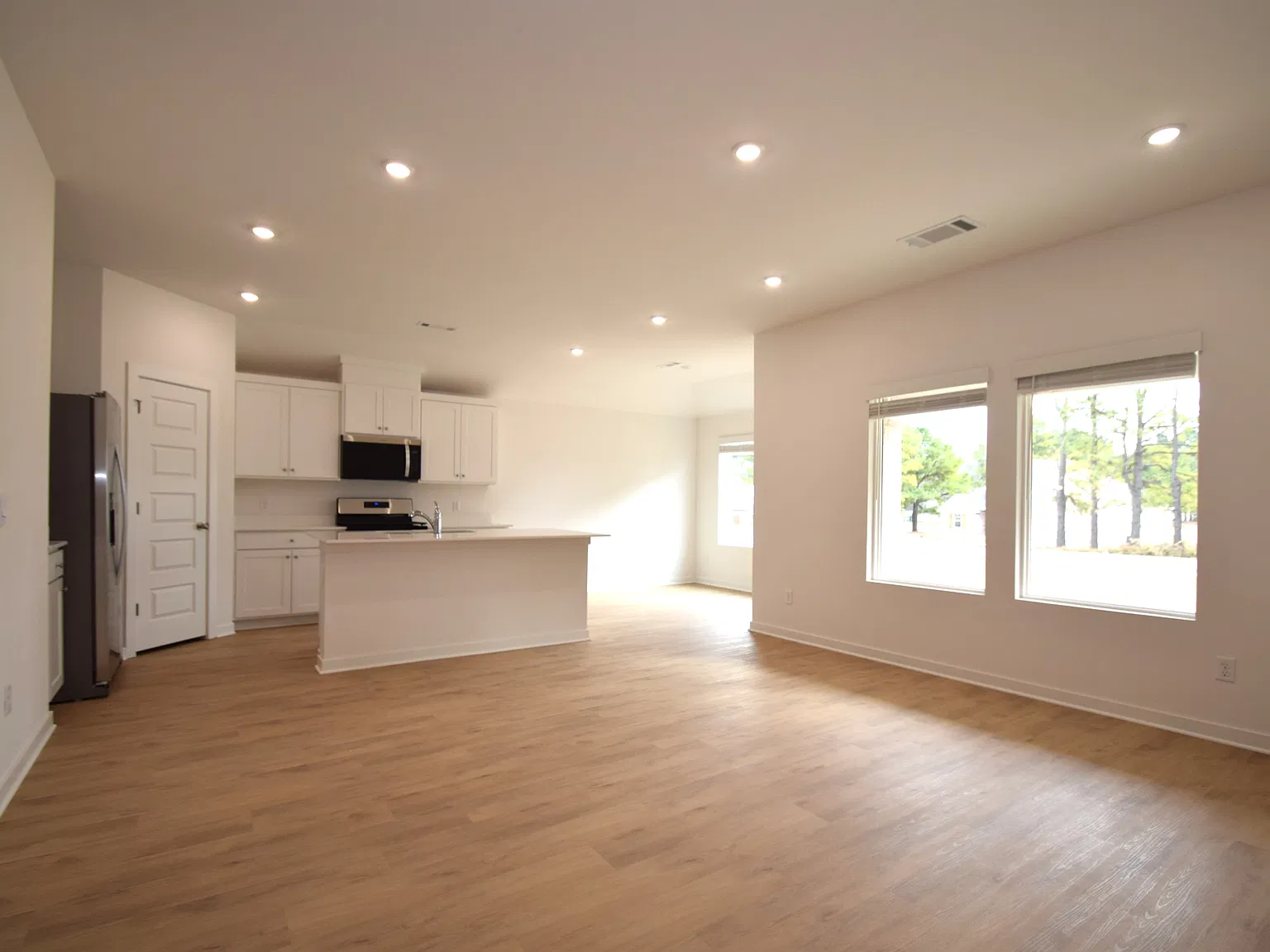 3 bed, 1470 sqft, $1,750 — Photo 3