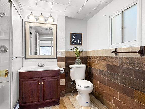 4th image of 2523 Federal Ave