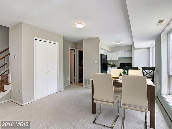 4th image of 10138 Fair Woods Dr