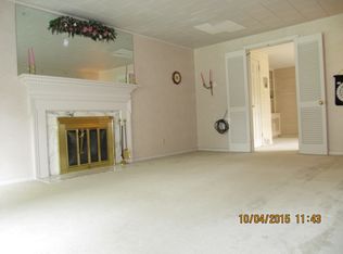 761 Fruithurst Dr, Pittsburgh, PA 15228