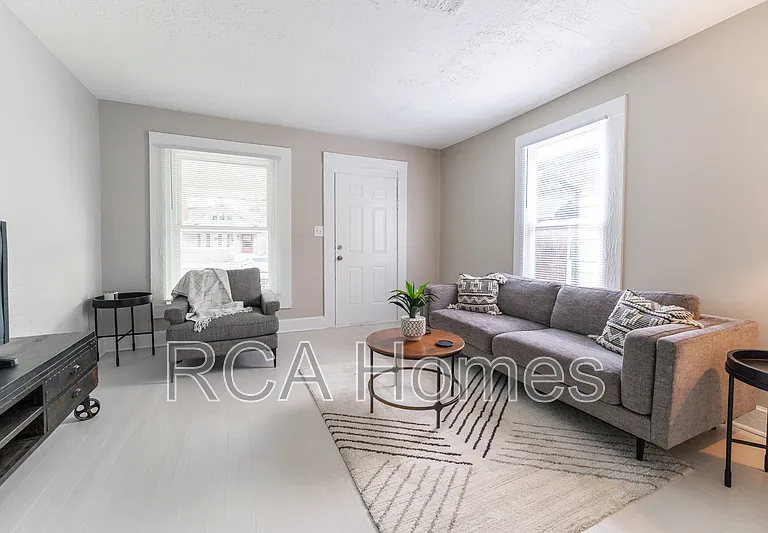 3622 N Capitol Ave — Photo 5