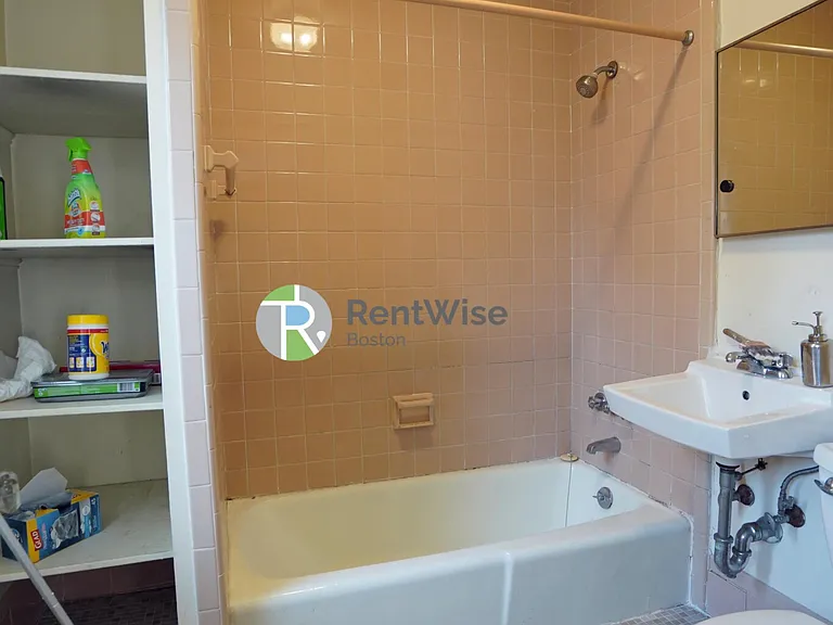 2 Ware St #109U — Photo 12