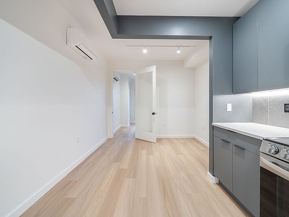 4th image of 931 Carroll St #1009
