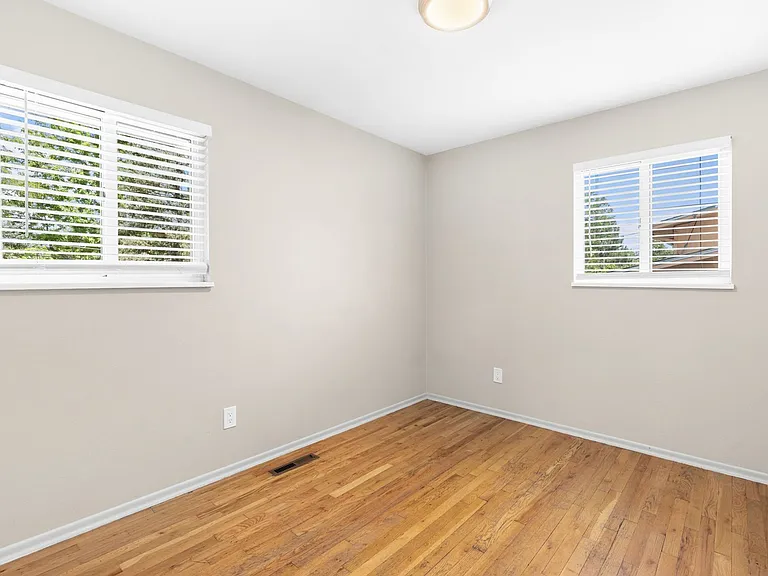 3295 Emerson Ave — Photo 8
