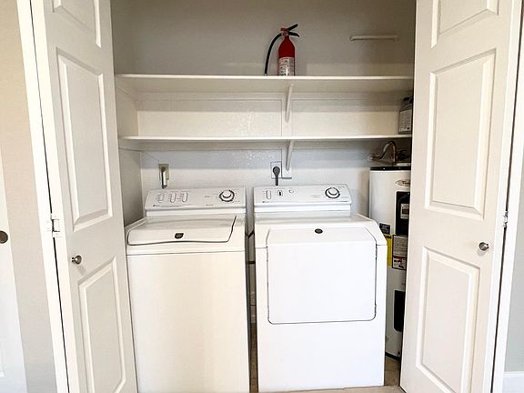 4th image of 421 W Yukon Dr Unit 5