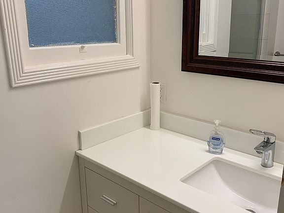 3rd image of 2414 41st Ave #2414