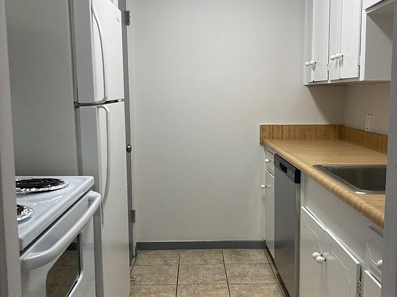 5th image of 2121 Fountain View Dr #H14
