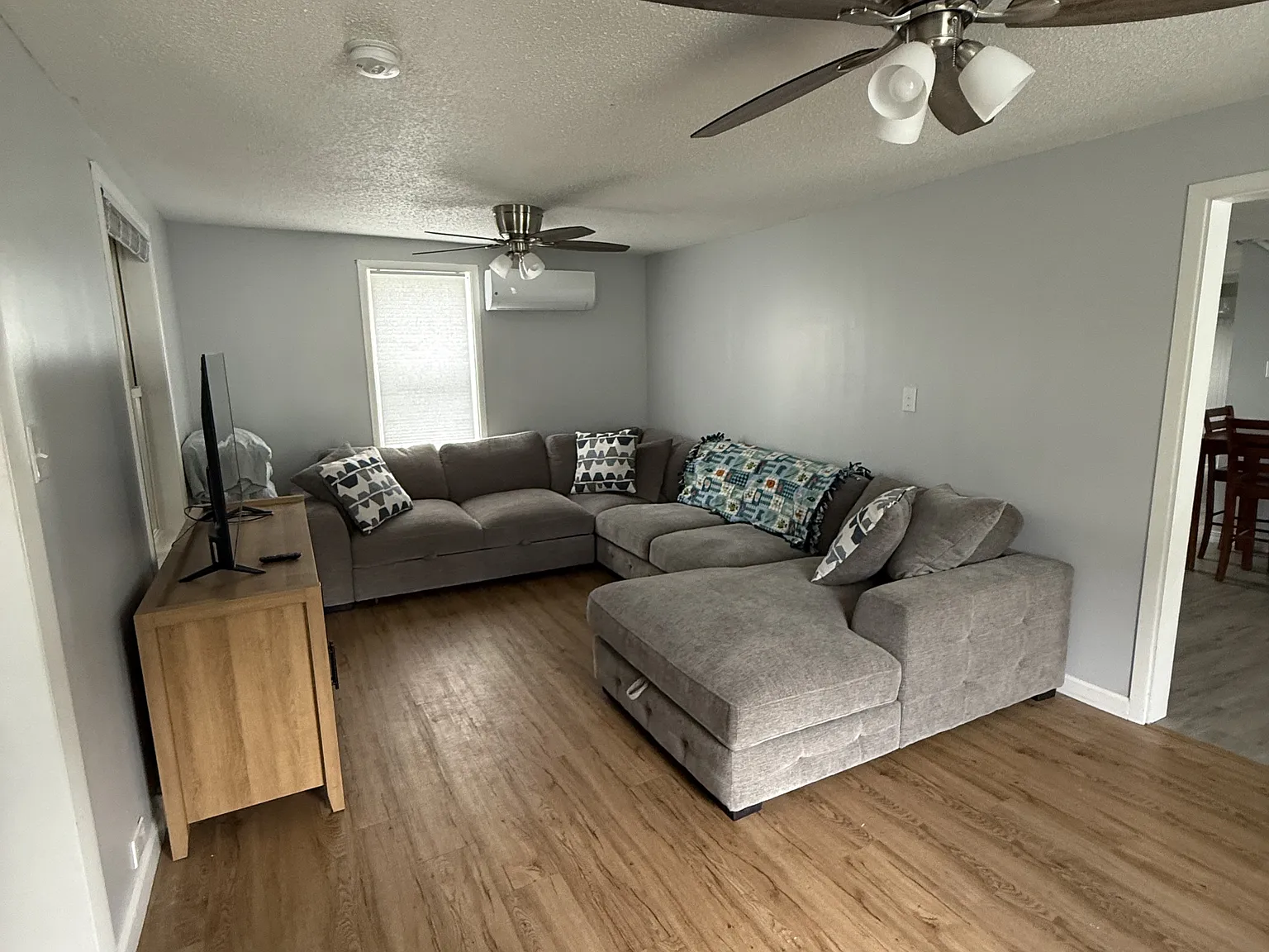 700 Kent Street - 1 — Photo 2