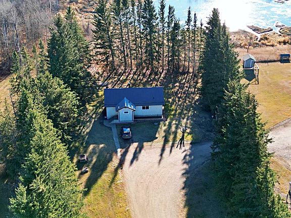 4th image of 531040 N Range Rd #54