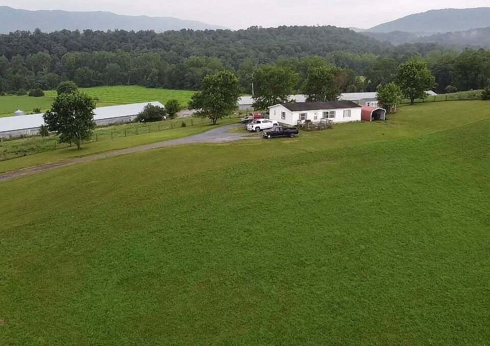 2nd image of 12647 Third Hill Rd