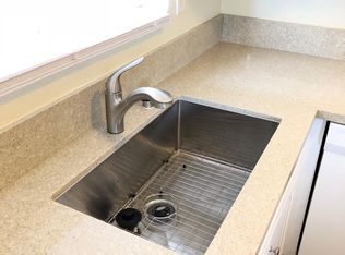 15581 Pasadena Ave APT D, Tustin, CA 92780