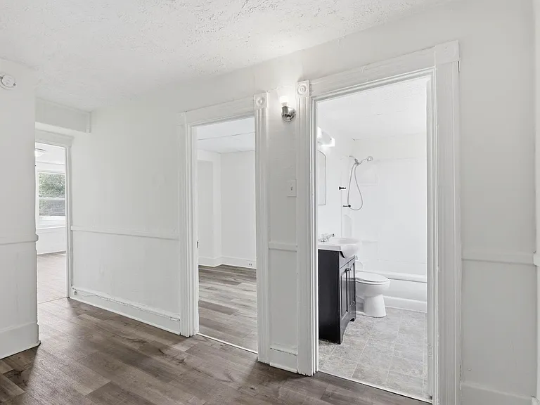 849 Manor St #851 — Photo 13