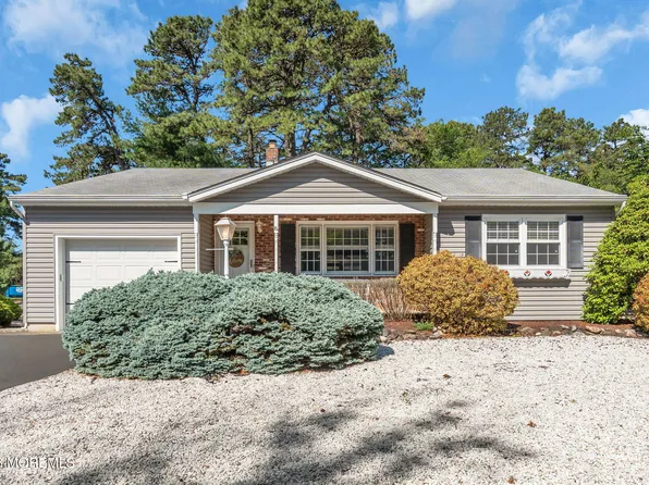 31 Millbrook Court, Toms River, NJ 08757