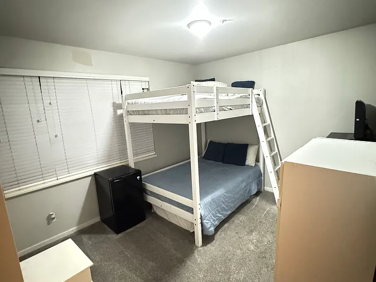 1600 Pinebrook Blvd #H1 — Photo 16