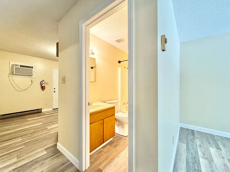 3016 Sherrill Avenue — Photo 5