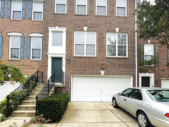 3rd image of 13133 Rose Petal Cir