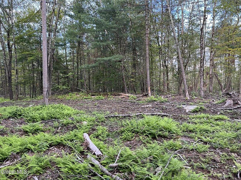 3rd image of 192 Crandall Road