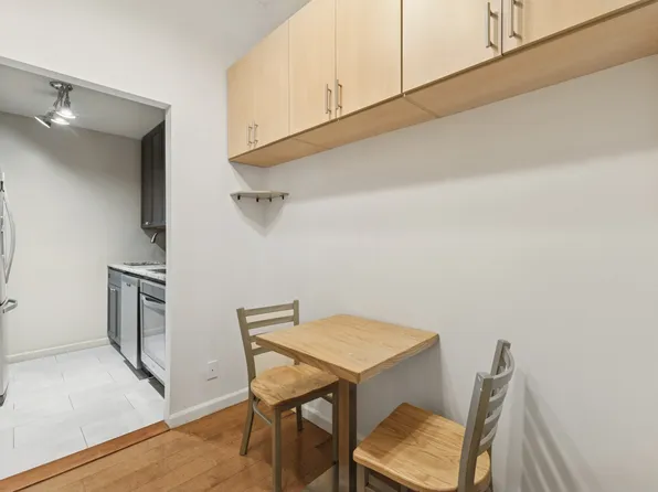 244 Madison Avenue image 5 of 10