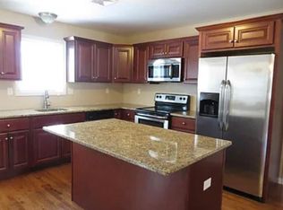 4 Grove St, Moodus, CT 06469