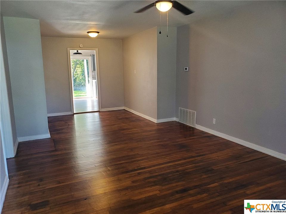 1404 S 35th St, Temple, TX 76504 | Zillow