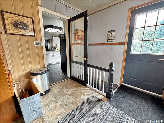 4th image of 320 Pelly Street