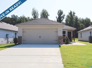 39 Dogwood St, Childersburg, AL 35044