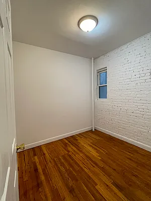 Rented by Peter R. Hungerford, LREB | media 7