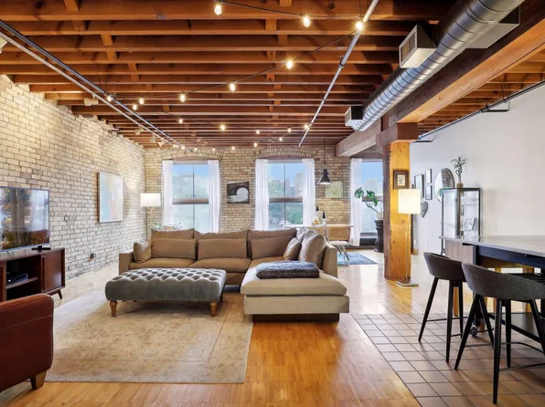 702 N 1st St #224, Minneapolis, MN 55401