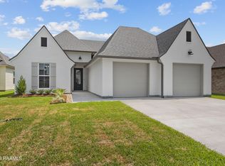 102 Gentle Island Dr, Broussard, LA 70518