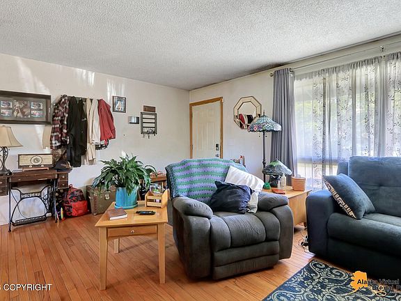 5th image of 8410 Dagan St