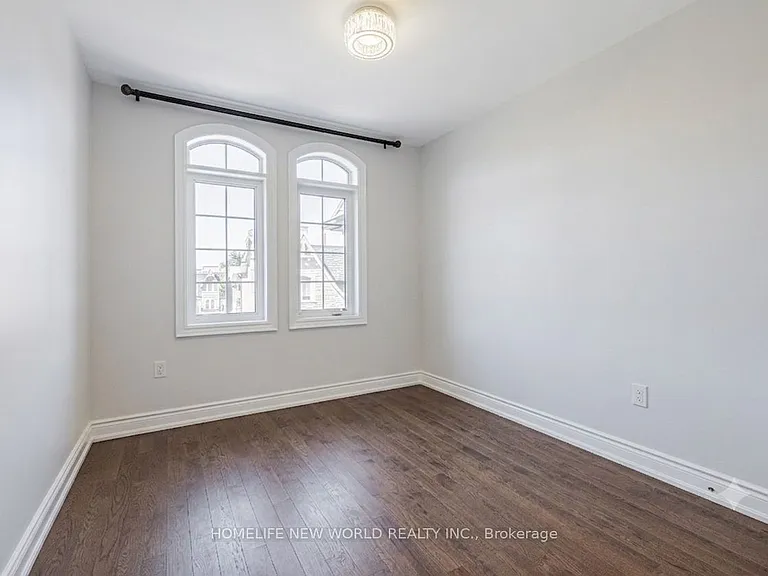 77 Glazebrook Dr — Photo 12
