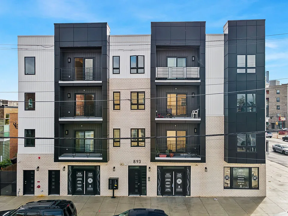 893-897 Belmont