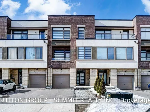 221 Wheat Boom Dr, Oakville, ON L6H 0P4