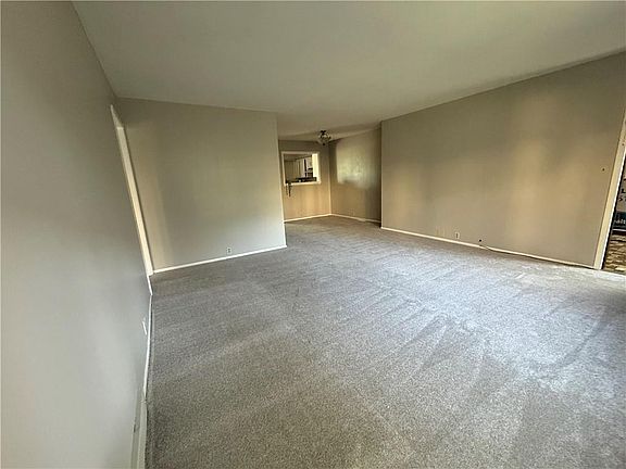 5th image of 472 W 104th St Unit A