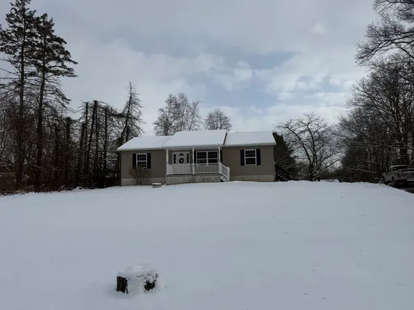 28 Roberts St, Hunlock Creek, PA 18621