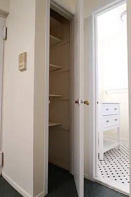 Rented by The Agency Brooklyn Park Slope | media 10