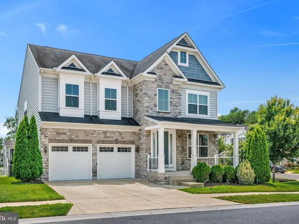 7976 Meridian Dr, Pasadena, MD 21122