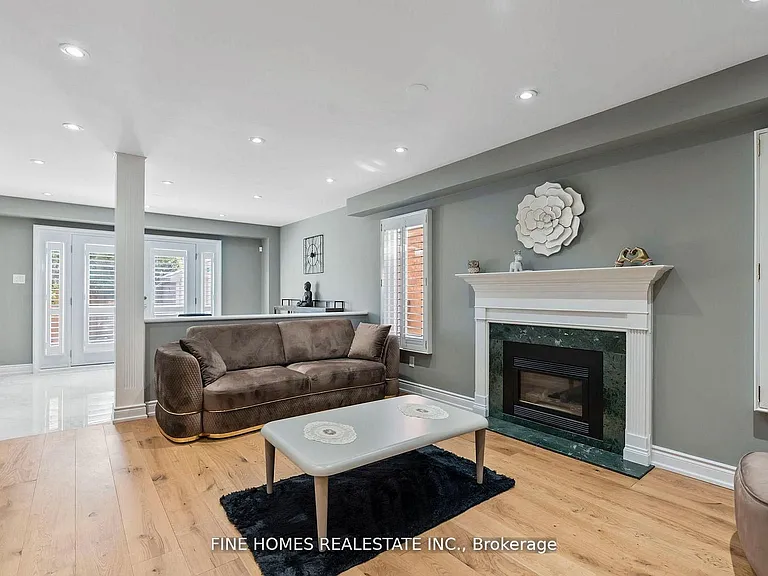 109 Angelina Ave — Photo 12
