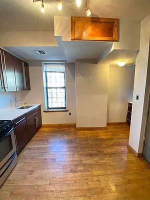 Rented by The Brokerage Group LLC | media 18